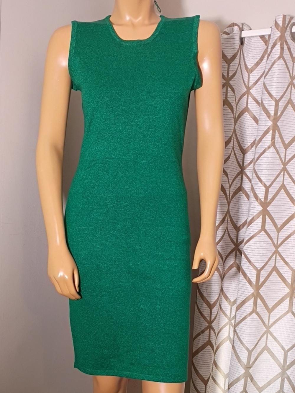 Liz Claiborne Emerald Green Sleeveless Sheath Dress